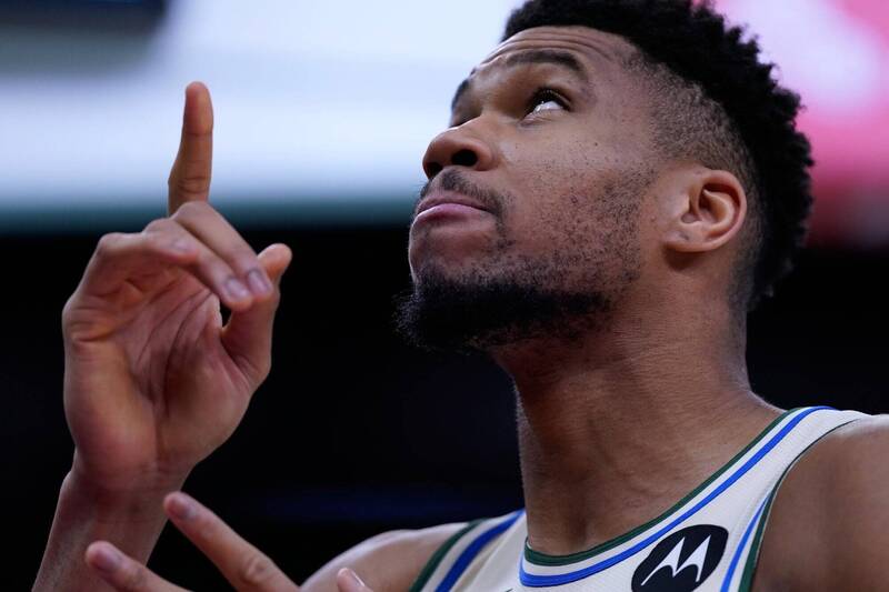【NBA 交易戰報】字母哥不走了！ 確定留守密爾瓦基，公鹿發動三方交易補強陣容